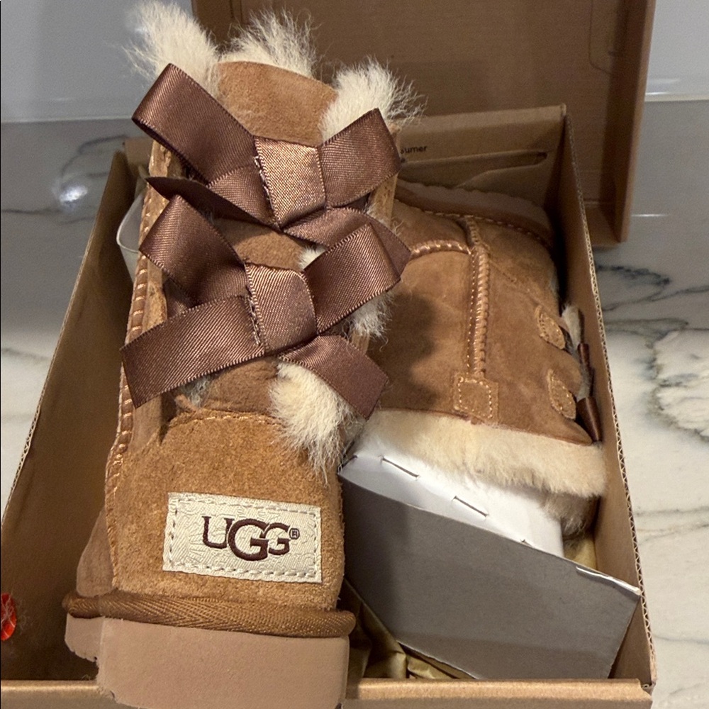 UGG Bailey Bow Boot in Chestnut - Picture 2 of 5